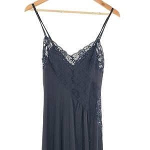 Montgomery Ward Medium Lace-Trim Sweetheart Neck Black Slip Dress‎ Gown Vintage.